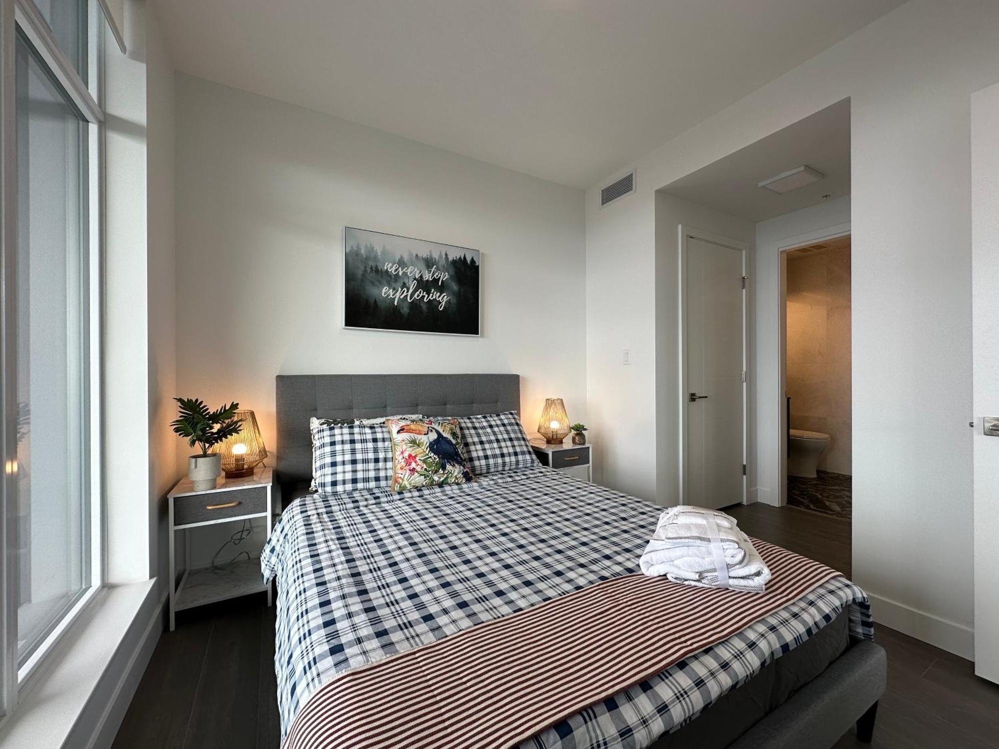 Pacific Sweet Place @metro Apartment Burnaby