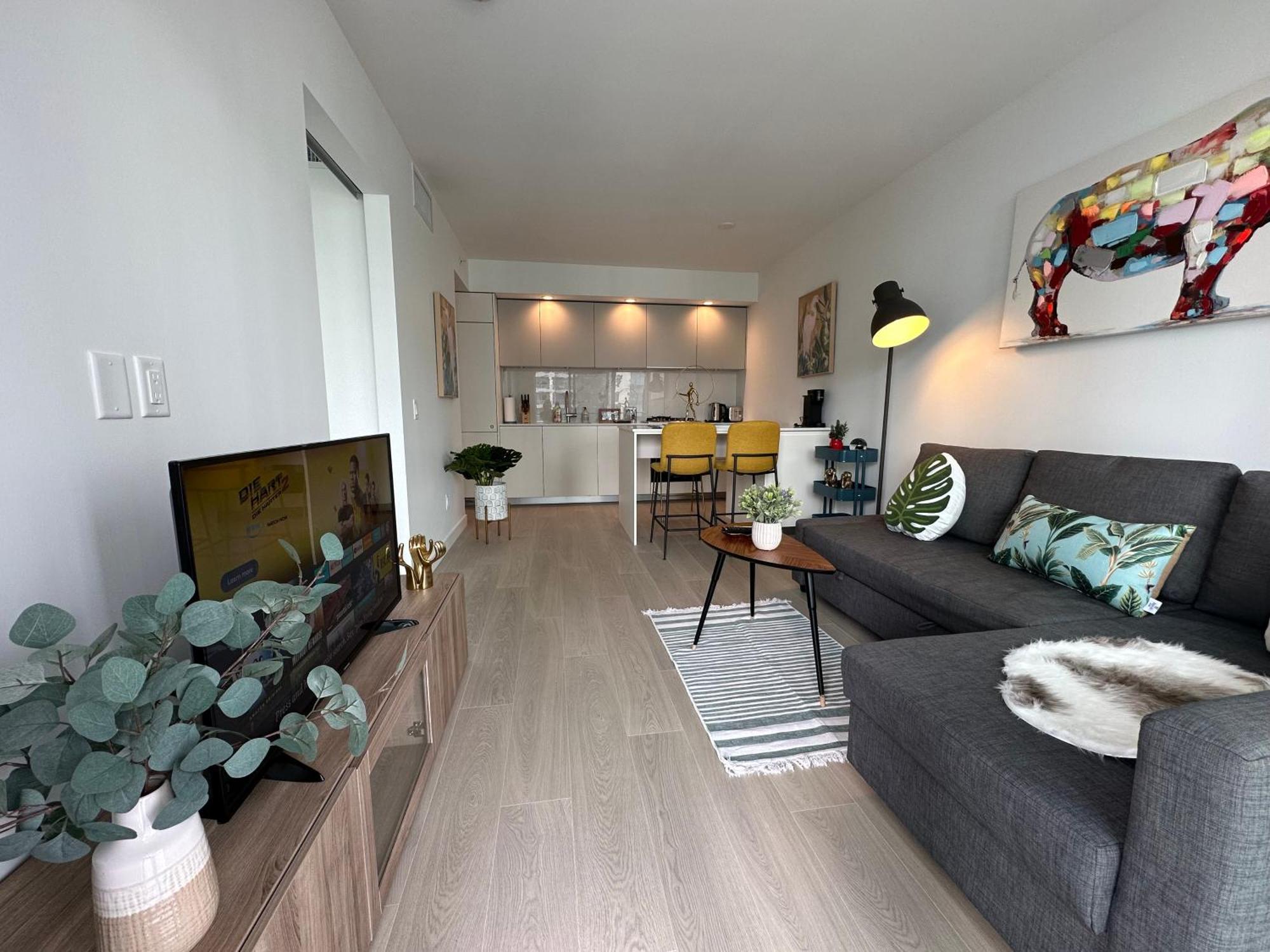 Pacific Sweet Place @metro Apartment Burnaby